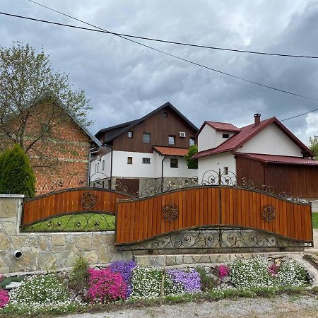 Ethno House Izvor Hotel Vrelo Korenicko Bagian luar foto