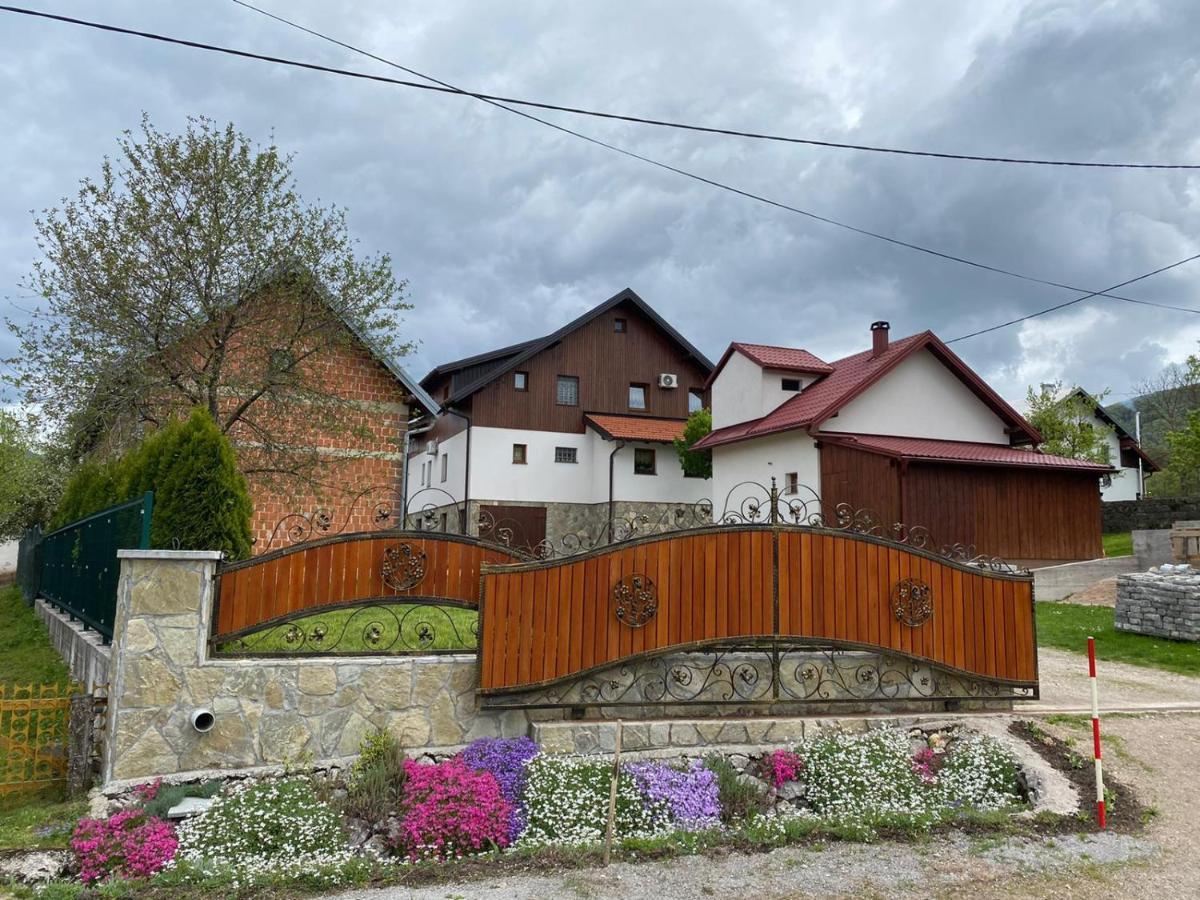 Ethno House Izvor Hotel Vrelo Korenicko Bagian luar foto