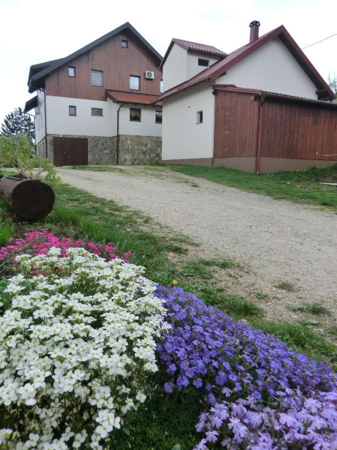 Ethno House Izvor Hotel Vrelo Korenicko Bagian luar foto